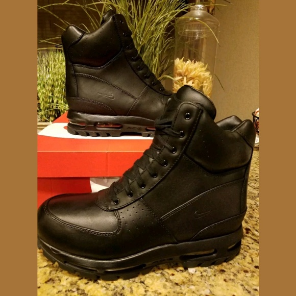 nike goadome 6 inch boots